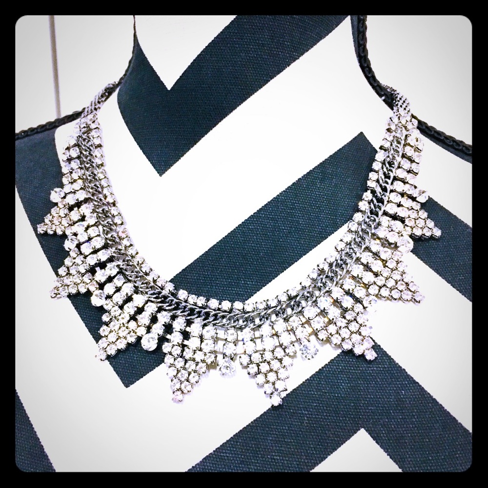 Vintage Style Gorgeous Rhinestone Necklace